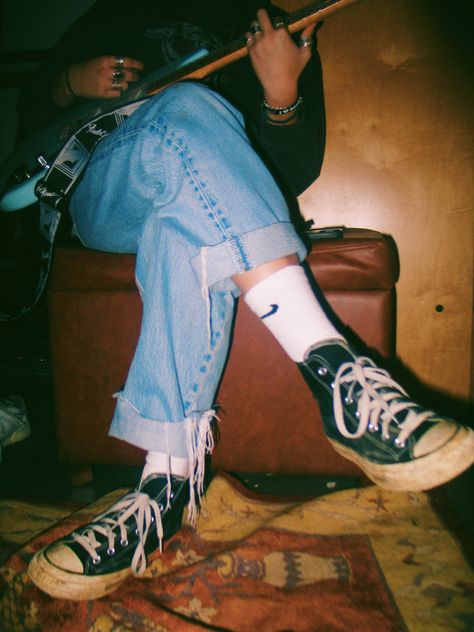 #aesthetic #filmphotography #indie #guitar #converse #nike Bonito, Coming Of Age Movies Aesthetic, Indie Boy Aesthetic, Indie Guitar, Aesthetic Attraction, Converse Photography, Indie Rock Fashion, Current Joys, Boy Aesthetic Outfits