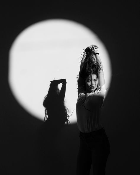 📷: @alejandropineirobello Fierce Photoshoot, Shadow Play, Shoot Film, White Aesthetic, Just Girl Things, Photography Business, Model Photography, Celebrities Female, Human Silhouette