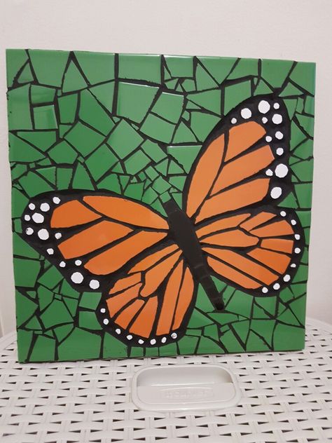 Mosaic Art Butterflies, Abstract Mosaic Art Design, Monarch Butterfly Mosaic, Butterfly Mosaic Art, Butterfly Mosaic Pattern, Mosaic Butterfly Ideas, Egg Mosaic Art Eggshell, Mosaic Art Butterfly, Butterfly Mosaics