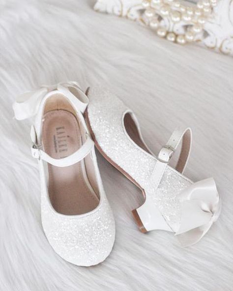 White Shoes For Girls, Communion Shoes, First Communion Shoes, Christening Shoes, Flower Girl Shoes, 1st Communion, Costume Parties, Girls Heels, White Rock