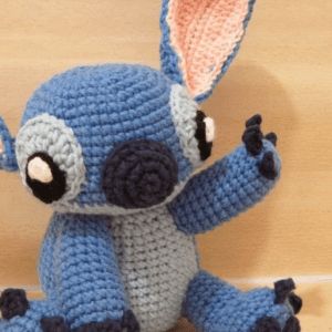 Countdown to Christmas Advent Calendar - FREE pattern - Nana's Favorites Stitch Amigurumi Free Pattern, Stitch From Lilo And Stitch, Stitch Stuffed Animal, Lilo En Stitch, Disney Crochet, Disney Crochet Patterns, Stitch Doll, Stitch Toy, Coaster Pattern