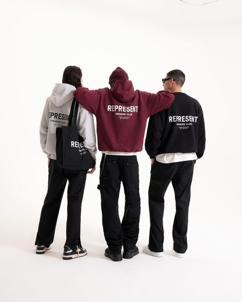 Group Merch Photoshoot, Hoodie Lifestyle Photography, Clothing Photoshoot Studio, Hoodie Shoot Ideas, Poses With Hoodies, Clothing Brand Studio Shoot, Streetwear Brand Aesthetic, Clothing Brand Photo Shoot Ideas, Streetwear Photoshoot Ideas Studio