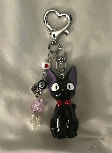 seling on my depop !! #kikisdeliveryservice #kiki #gigi #anime #studioghibli #keychain #phonechain #handmade #diy #beads #pretty #aesthetic قلادات متدلية, Kiki's Delivery Service, Keychain Cute, Unique Accessories, Cute Keychain, Cute Little Things, Cute Charms, Jewelry Inspo, Car Keys