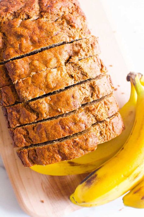 Recipe Using Applesauce, Banana Bread With Applesauce, Baking Fails, Banana Nut Bread Recipe, Flours Banana Bread, Banana Bread Recipe Healthy, Banana Bread Recipe Moist, Healthy Bread Recipes, Apple Sauce Recipes