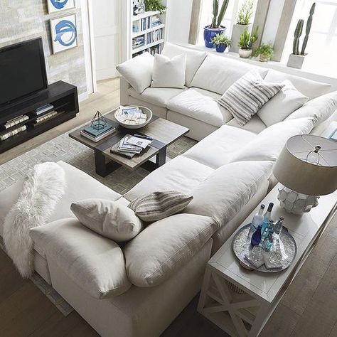 Inspiration: Sectional Sofas by Rachel Bernhardt, Portland Realtor Bassett Furniture, Dekorasi Kamar Tidur, Design Salon, Trendy Living Rooms, Living Room On A Budget, Living Room Remodel, Family Room Design, Livingroom Layout, Room Remodeling