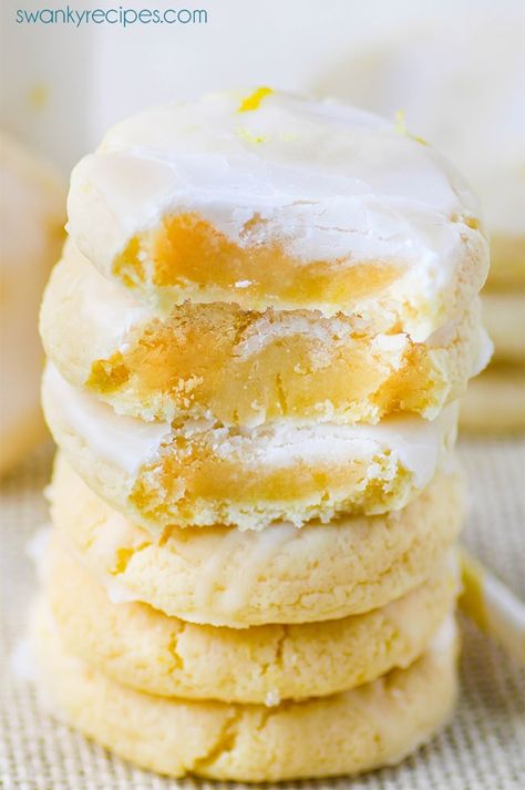 Lemon Cream Cheese Cookies - The BEST Lemon Cookie with cream cheese. Cookies bake up thick, soft and chewy. Perfect citrus lemon butter cookie flavor in a cookie recipe. Lemon Cream Cheese Cookies, Lemon Cream Cheese, Lemon Sugar Cookies, Lemon Dessert Recipes, Cream Cheese Cookies, Cheese Cookies, Roll Cookies, Cookie Flavors, Meringue Cookies