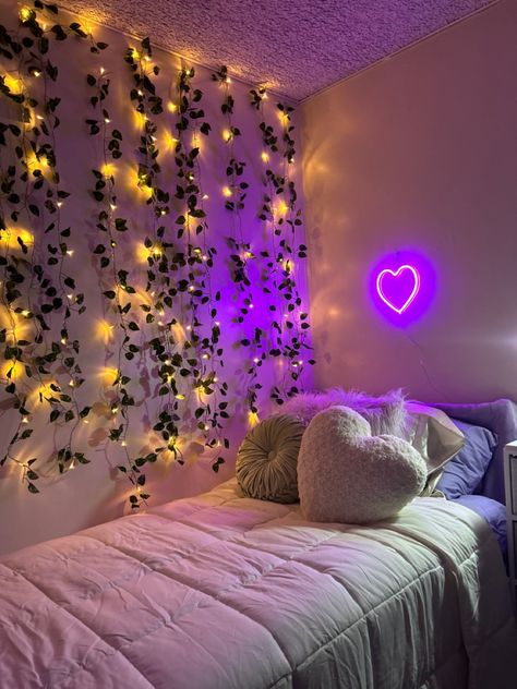 #dormroom #purpleroom #collegedorm #dormdecor #roominsp Purple And Grey Dorm Room Ideas, Dorm Room Ideas Purple, Dorm Room Purple, Purple Dorm Room Ideas, Green Dorm Room, Purple Dorm Rooms, Purple Dorm, White Dorm Room, Dorm Room Themes