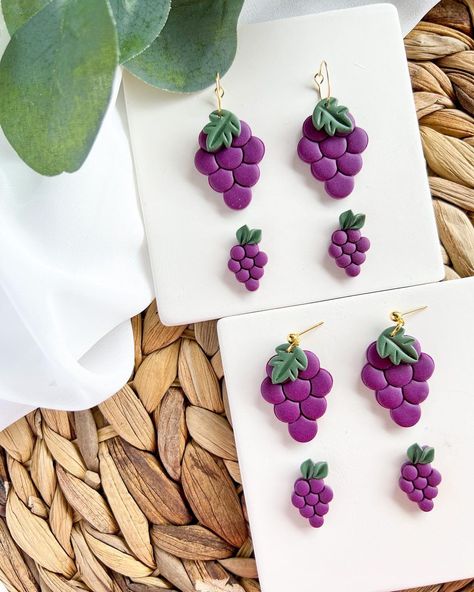 Fruit Accessories, Paper Quilling Flowers, Grape Earrings, Arts And Crafts For Adults, Polymer Clay Flower Jewelry, Diy Earrings Polymer Clay, Handmade Clay Jewelry, Clay Crafts Air Dry, Polymer Earrings