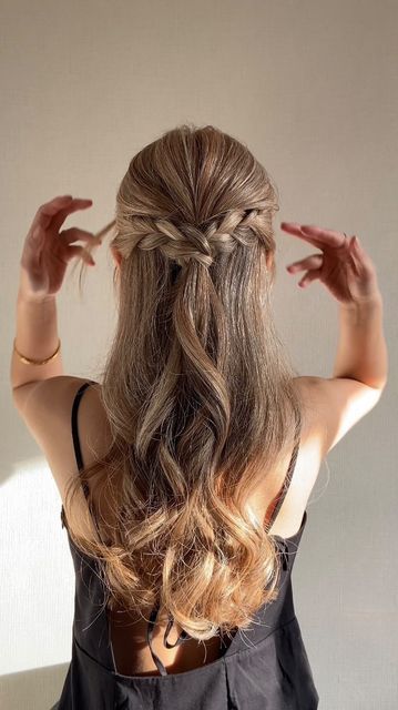 Braided Half Updo, Half Updo Hairstyles, Fairy Hair, Dance Hairstyles, Updo Hairstyle, Prom Hairstyles For Long Hair, Half Updo, Hair Stylies, Penteado Cabelo Curto