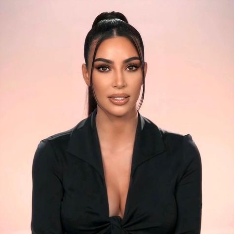 Baddie Hairstyles Ponytail, Kardashian Ponytail, Hairstyles Kim Kardashian, Kim Kardashian Ponytail, Kim Kardashian Blonde, Kim Kardashian Hair, High Ponytail Hairstyles, Blonde Ponytail, Hairstyles Ponytail