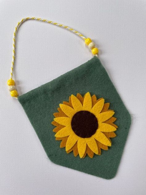 Sunflower Banner, Felt Flag, Felt Bunting, Felt Wall Hanging, Felt Wall, Flag Hanging, Bunting Flag, Banner Flag, Hanging Banner