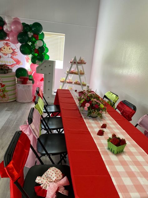 Strawberry Shortcake 16 Birthday, Berry Sweet 1st Birthday Table Decorations, Strawberry Themed 1st Birthday Table Decor, Strawberry Party Centerpiece Ideas, Strawberry Theme Table Decor, Strawberry Shortcake Picnic, Berry First Centerpieces, Strawberry Candy Table, Strawberry Table Centerpiece