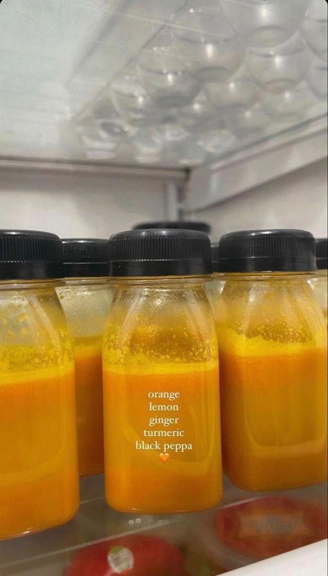 #WhatAreHealthyNutritionFacts Tumeric Juice Recipes, Make Your Own Juice, Healthy List, Ginger Tumeric, Ginger Shots, Turmeric Juice, Healthy Juicer Recipes, Turmeric Water, Turmeric Vitamins