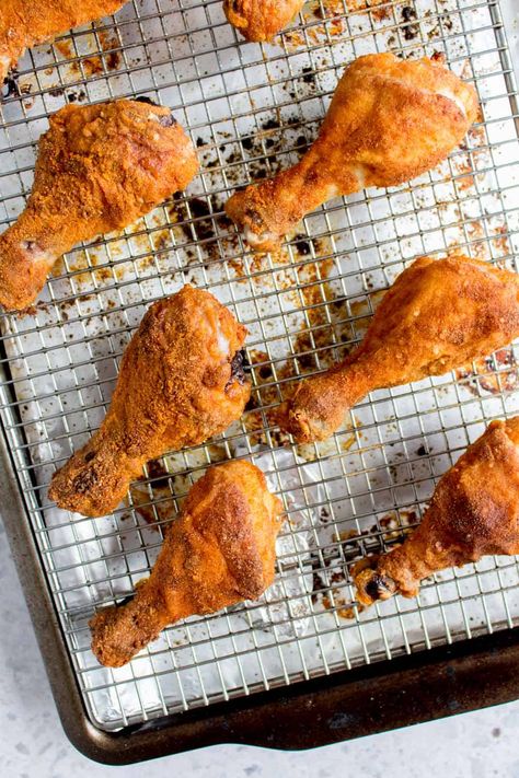 These Crispy Chicken Drumsticks are so simple and quick to make. Baked to a golden perfection, these baked drumsticks are so juicy and moist on top of being flavourful. Chicken Drumstick Recipes Oven, Oven Fried Chicken Legs, Chicken Legs In Oven, Crispy Baked Chicken Legs, Chicken Drums, Fried Chicken Legs, Chicken Breast Crockpot Recipes, Baked Chicken Drumsticks, Crockpot Chicken Breast