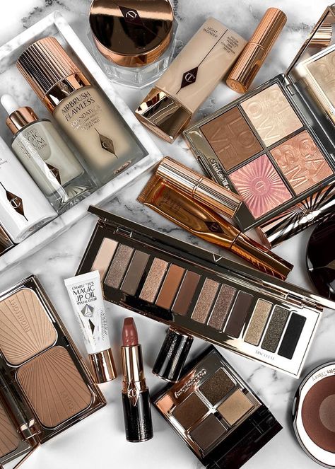 Makeup Images Products, Aesthetic Makeup Pictures, Make Up Aesthetic Pictures, Make Up Products Pictures, Make Up Aesthetic Products, Charlotte Tilbury Highlighter Aesthetic, Cosmetics Pictures, Charlotte Tilbury Makeup Aesthetic, Luxury Makeup Aesthetic