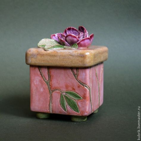 Ceramic Boxes With Lid, Clay Box, Pottery Jars, Slab Ceramics, Ceramic Box, Cerámica Ideas, Sculptures Céramiques, Pottery Handbuilding, Ceramic Boxes