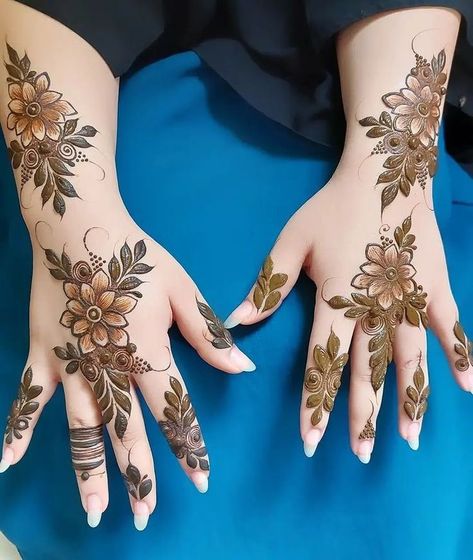 Finger Henna Designs, Henna Tattoo Designs Hand, Simple Henna Tattoo, Rose Mehndi Designs, Latest Henna Designs, Mehndi Designs For Kids, Simple Mehndi Designs Fingers, Very Simple Mehndi Designs, Henna Tattoo Designs Simple