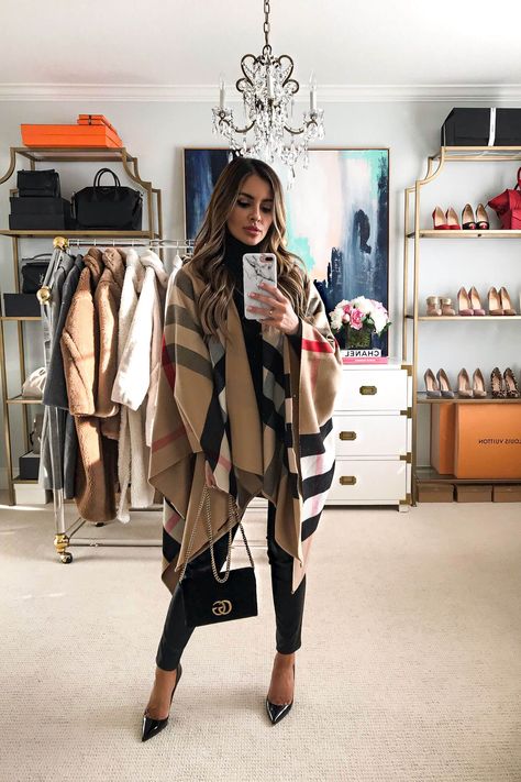 Fashion blogger mia mia mine wearing a burberry poncho for fall. Visit my blog to see more burberry outfits, luxury outfits for women, and poncho outfits for fall. #burberry #womensfashion #lookoftheday Burberry Poncho Outfit, Burberry Cape Outfits, Black Poncho Outfit, Cape Outfits For Women, Burberry Outfits Women, Burberry Scarf Outfit, Burberry Outfits, Burberry Poncho, Burberry Cape