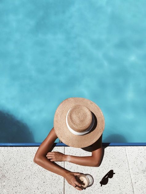 شرم الشيخ, Pool Poses, Pool Photography, Beach Photography Poses, Pool Photos, Shooting Photo, Summer Inspiration, Beach Poses, Beach Photoshoot