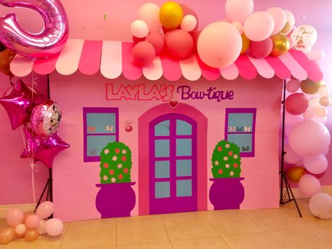 DIY Minnie Mouse Party – Smile, its free therapy Diy Minnie Mouse Party, Minnie Mouse Bowtique Birthday, Minnies Bowtique, Bowtique Party, Minnie Mouse Plates, Minnie Mouse Theme Party, Minnie Mouse Balloons, Minnie Mouse Birthday Decorations, Minnie Mouse Theme