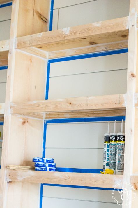 DIY bookshelf caulking Diy Home Library, Built In Shelves Living Room, Bookcase Diy, Home Library Design, Wall Bookshelves, Free Woodworking Plans, Bookshelves Diy, Built In Bookcase, Woodworking Furniture