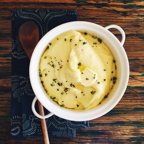 Potato Puree | RafaellaSargi.com #recipe #frenchfood #vegetarian Potato Purée, Improve Your Memory, Potato Puree, Vegan Thanksgiving, Healthy Comfort Food, Pureed Food Recipes, French Cooking, Favorite Comfort Food, Food Blogs