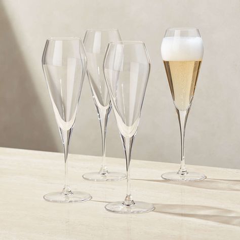 Types Of Cocktail Glasses, Elegant Wine Glasses, Types Of Cocktails, Registry Ideas, Apartment Vibes, Champagne Bar, Crystal Stemware, White Wine Glasses, Whiskey Glasses