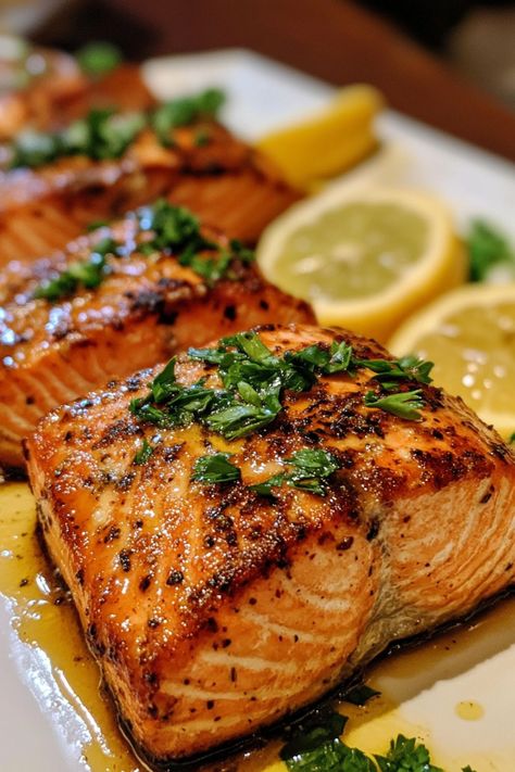 13 Healthy Baked Salmon Recipes for Easy Dinners Healthy Baked Salmon Recipes, Clean Eating Low Carb, Salmon Recipes Baked, Healthy Salmon Dinner, Salmon Recipes Oven, Salmon Recipes Baked Healthy, Oven Baked Salmon, Cheap Clean Eating, Healthy Salmon Recipes