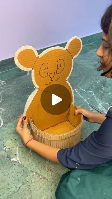 Craft Idea With Cardboard, Cardboard Diy Decor, Carton Box Diy Decoration, Card Board Craft, Recycled Projects For Kids, Saving Box Ideas, Box Decoration Ideas Diy Creative, Creative Activities For Kids Preschool, Cardboard Crafts Diy Decor