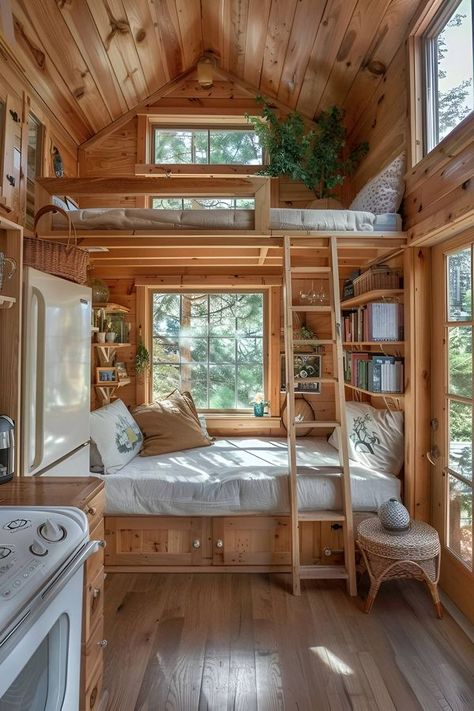 Tiny Homes Interior Loft, Tiny House With King Size Bed, Tiny House Cozy, Interior Tiny House Ideas, Living In A Tiny House, Tony Home Ideas, Tiny House Ideas Cheap, Tiny House Floor Plans With Loft, Small Guest House Ideas