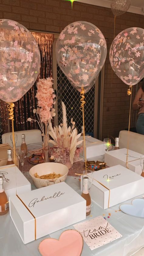 Bridesmaid Room Decoration, Bridal Proposal Party Ideas, Bridesmaid Brunch Decorations, Bridesmaid Proposal Party Decor, Bridesmaid Proposal Luxury, Bridesmaid Proposal Party Ideas, Bridesmaid Proposal Table Setting, Bridesmaid Proposal Brunch Ideas, Bachelorette Party Table Set Up