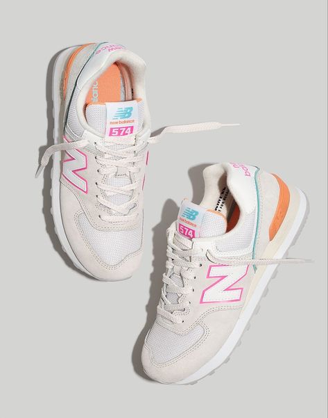 Nb Sneakers, School Necessities, New Balance Suede, Trendy Shoes Sneakers, Preppy Shoes, Pretty Shoes Sneakers, Valentine Dress, Cute Nike Shoes, Balance Sneakers