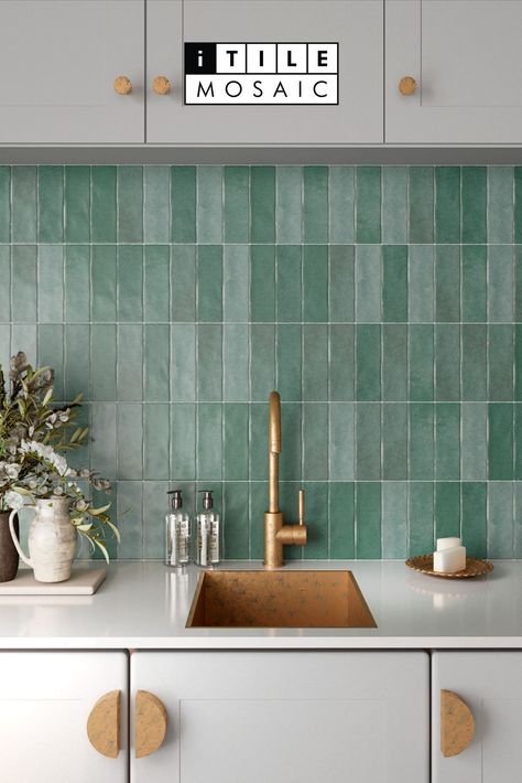 Green Kitchen Backsplash, Kitchen Wall Tiles Design, Green Tile Backsplash, Modern Kitchen Backsplash, Green Backsplash, Green Tiles, Subway Tiles Bathroom, Kitchen Tiles Design, Wall Tiles Design