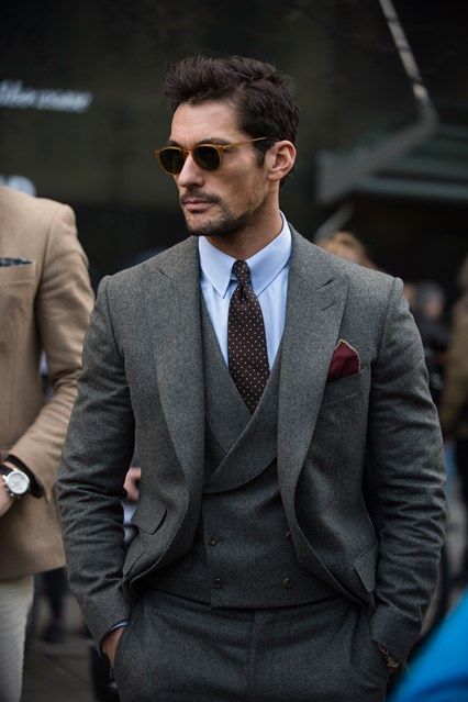 London-Street-Style-GQ-Robert-Spangle-habituallychic-007 3 Piece Suit Men, Grey 3 Piece Suit, Mens Tweed Suit, Grey Suit Wedding, Grey Suit Men, Dark Gray Suit, Man In A Suit, Most Stylish Men, Classy Suits