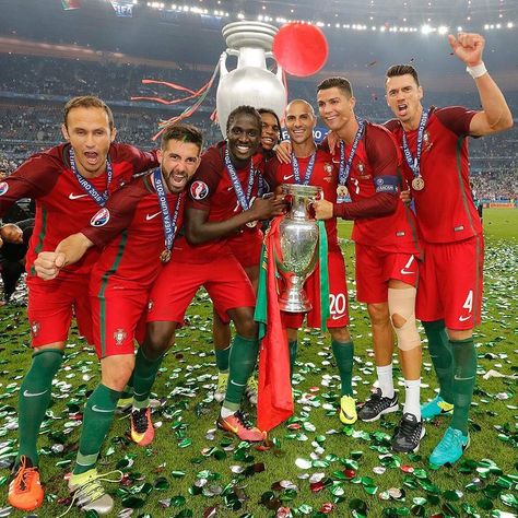 Portugal Football Team, Portugal Fc, Portugal Team, Portugal National Football Team, Portugal Soccer, Portugal National Team, Ronaldo Videos, We Are The Champions, Cristiano Ronaldo 7