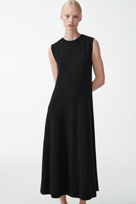 Cos Dress, Merino Wool Dress, Minimalist Fashion Women, 2020 Fashion Trends, Black Knit Dress, Wool Dress, Knitwear Women, Colorful Fashion, Dresses Online