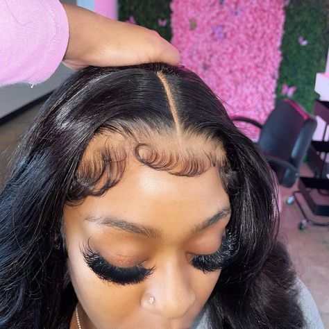 Fleeky 100% human Virgin hair on Instagram: “Where's the lace & fluffy baby hairs 😍😍 That’s sooo pretty💓💓✨ Flawless work by @dolledby.ni🔥🔥 Click the link in my bio & FL…” Fluffy Baby Hairs, Sleek Ponytail Hairstyles, Frontal Wig Hairstyles, Edges Hair, Hair Wigs For Women, Frontal Hairstyles, Baby Hairs, Hair Laid, Lace Hair