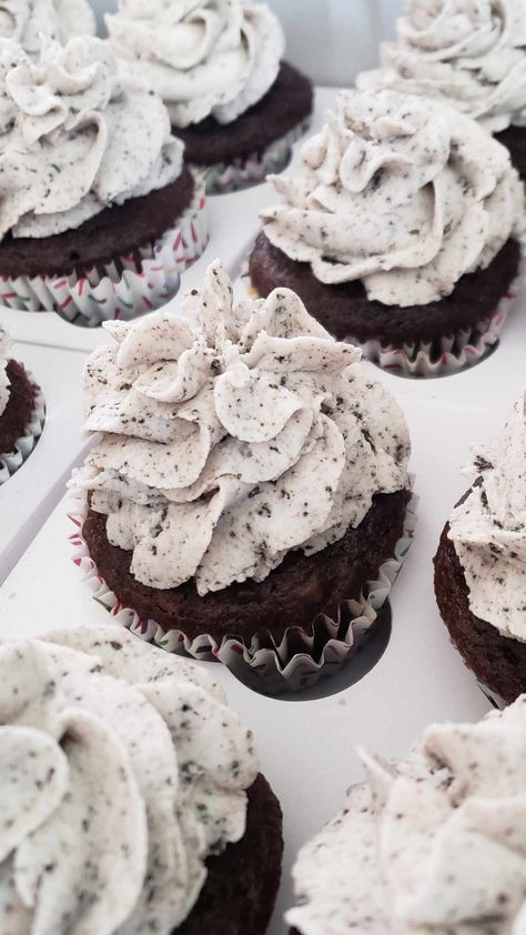 Oreo Buttercream Cupcakes Recipe Oreo Cupcakes From Box Cake Mixes, Cheesecake Truffles Recipe, Oreo Cupcake Recipe, Crushed Oreo, Chocolate Cake Mix Cookies, Cheesecake Truffles, Homemade Buttercream, Boxed Cake Mixes Recipes, Homemade Buttercream Frosting