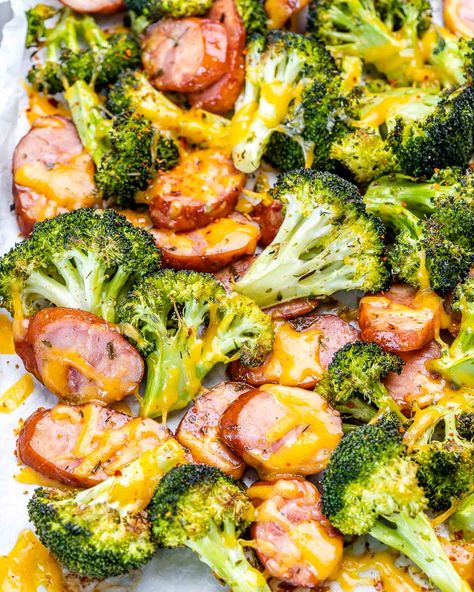 Broccoli And Sausage, Sausage Sheet Pan, Broccoli Sausage, Prep Lunch, Budget Family Meals, Sheet Pan Dinners Recipes, Clean Food Crush, Food Crush, Broccoli Recipes