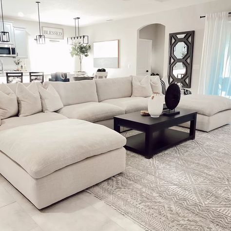 Cloud Couch Living Room, Comfy Living Room Decor, Large Sofas, Sugar Bush, Couches Living, White Couch, Large Sectional, Comfy Living Room, Decor Home Living Room