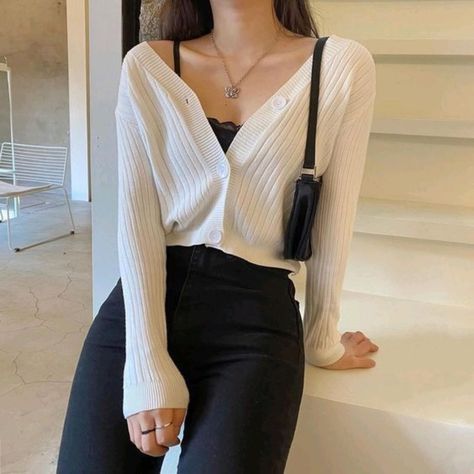 Fesyen Korea, Pakaian Crop Top, Ootd Instagram, Populaire Outfits, Casual Fashion Trends, Pakaian Feminin, Summer Nature, Ținută Casual, Modieuze Outfits