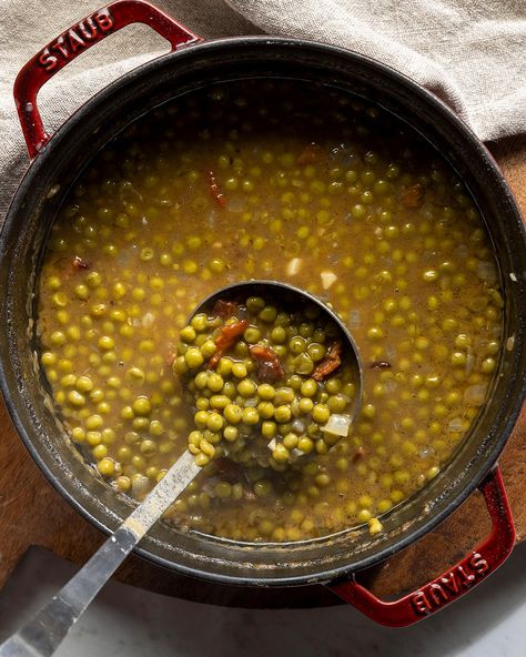 Cajun Roux Peas Roux Peas, Cajun Recipes Louisiana, Hunting Recipes, Southern Soul Food, Louisiana Cooking, Gumbo Soup, Louisiana Kitchen, Creole Cooking, Cajun Food