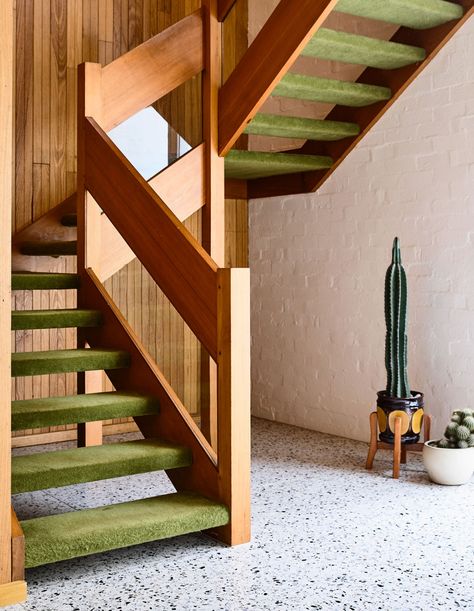 Mount Martha, 70s House, Mid Century Interior, Stair Case, Mid Century Modern Interiors, Modern Staircase, Green Carpet, Alvar Aalto, Mid Century Modern House