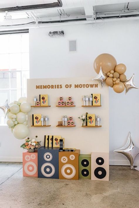 Kara's Party Ideas Rhythm Music Themed 1st Birthday- Miles in Motown | Kara's Party Ideas Music Birthday Party Theme, Musical Birthday Party, Motown Party, Music Party Decorations, Shower Music, Music Birthday Party, Music Theme Birthday, Balloon Chandelier, Themed 1st Birthday