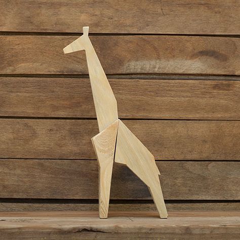 Petits petits tresors — Arca de Pallet Arca de Pallet (Pallet Ark) is an... Wood Giraffe, Wooden Toys Design, Wood Animal, Kids Wooden Toys, Kids Wood, Wooden Animals, Wooden Sculpture, Whittling, Wood Toys