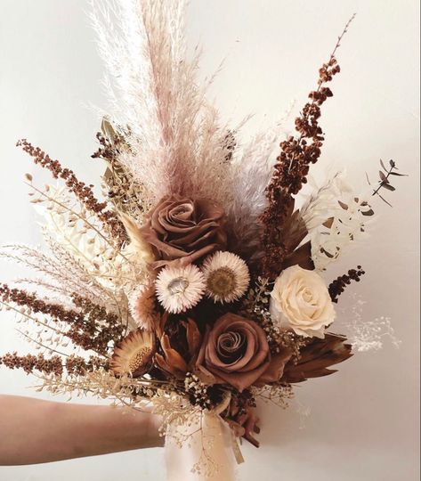 Brown Wedding Inspiration, Shades Of Brown Wedding Bouquet, Brown Flowers Wedding, Brown Decor Wedding, Brown Aesthetic Wedding Theme, Brown Rose Bouquet, Blush Pink And Brown Wedding, Brown Neutral Wedding Theme, Brown Flower Arrangements