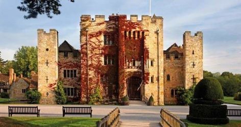 Castle Hotels - Stay in a Castle | Historic UK Hever Castle, Stay In A Castle, Castle Wedding Venue, Romantic Hotel, Castle Hotel, She Wolf, Castle Garden, Luxury Bed, Family Garden