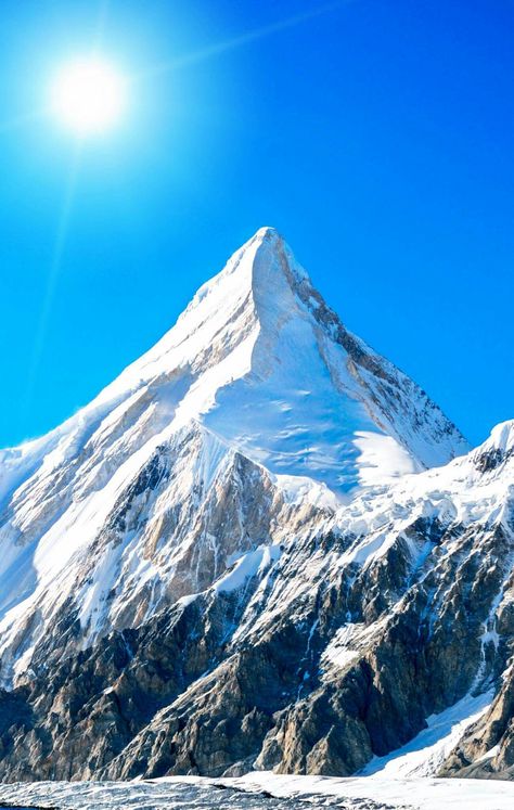 Mountain With Snow, Mountain Everest, Mountain Images Photography, Himalayas Photography, Everest Photography, Alpine Mountains, Alps Mountains, Himalaya Landscape, Himalaya Mountain