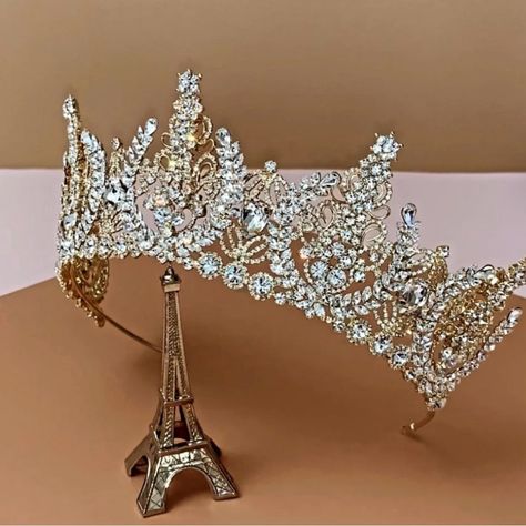 Swarovski Bridal Crown In Gold, One Size, Brand New, Never Worn And Still In Box. Gold Quince Crowns Big, Yellow Quince Theme, Quince Crowns Gold, Quinceañera Crowns, Quinceanera Crowns, Yellow Quince, Quince Crowns, Quince Crown, Quincenera Dresses