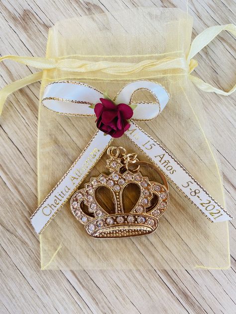 Red Quince Party Favors, Red Quince Recuerdos, Charro Recuerdos Quince, Quince Recuerdos Ideas Mexican, Requeridos For Quince, Quincenera Recuerditos, Quinceanera Party Favors Ideas, Quince Party Favors Ideas, Quince Favors Ideas